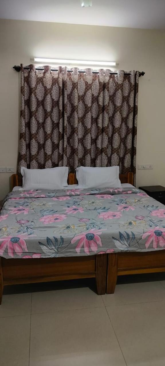 Brookside Service Apartment Bangalore Bagian luar foto